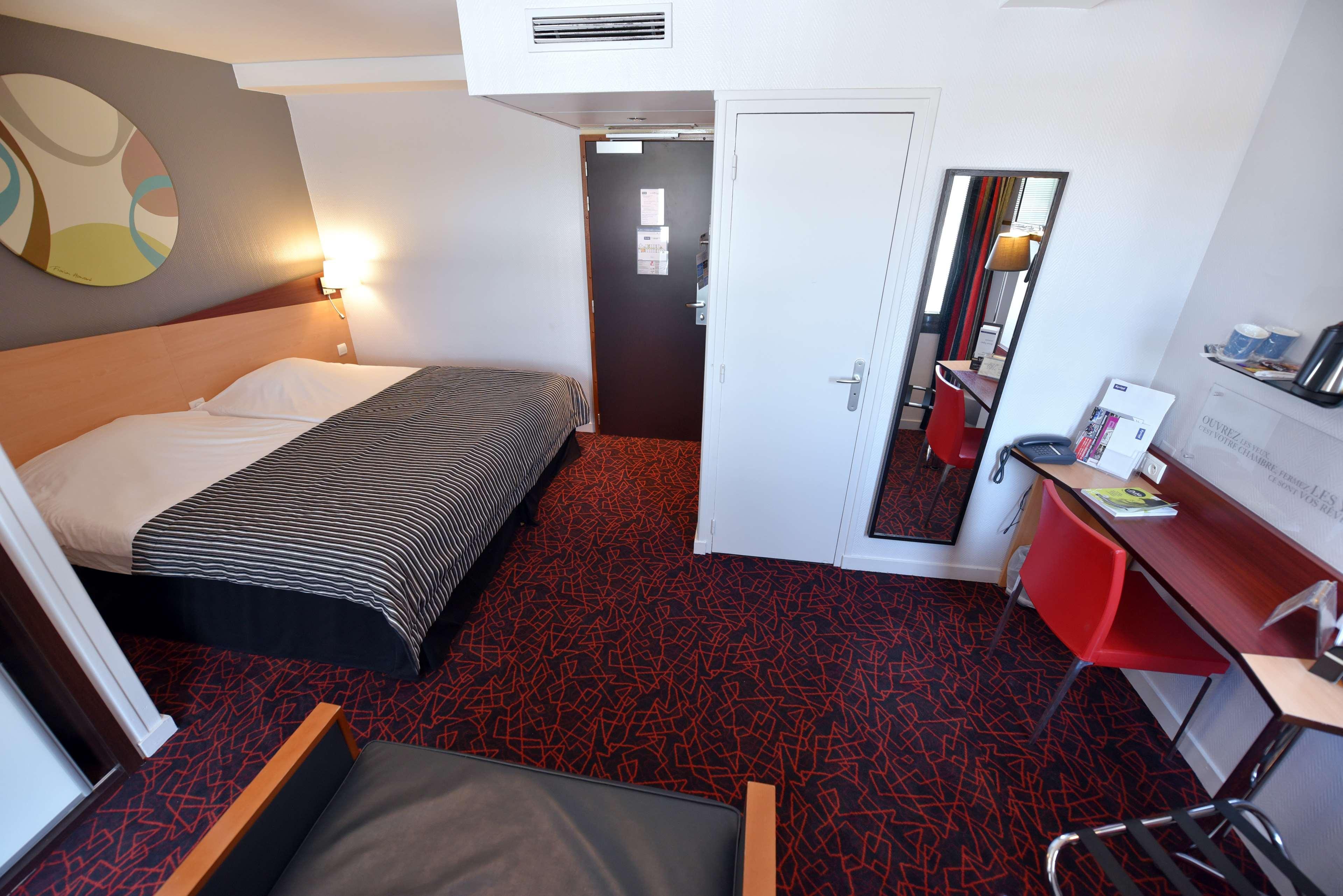 Kyriad Hotel Dijon Gare Exterior foto